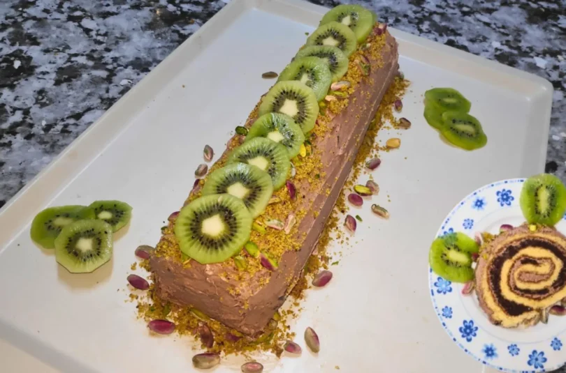 Gâteau Roulé Moelleux au Chocolat et Crème au Beurre Maison